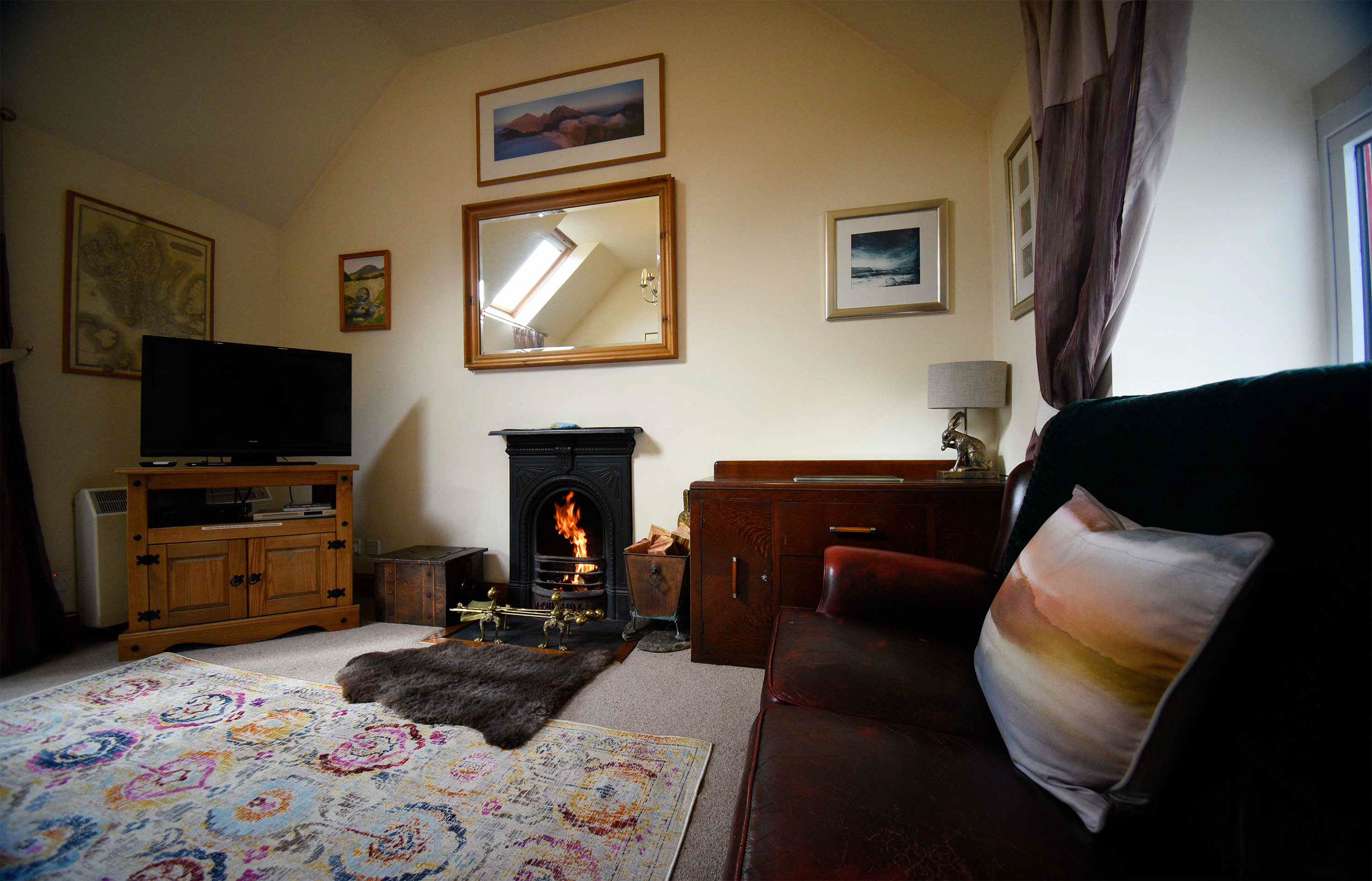 Blossom Cottage self catering accommodation contains an open fireplace